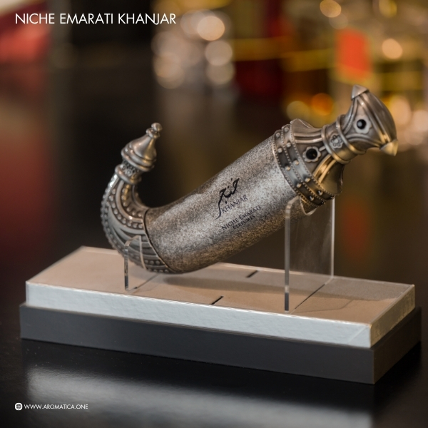 Lattafa Niche Emarati Khanjar Eau de Parfum