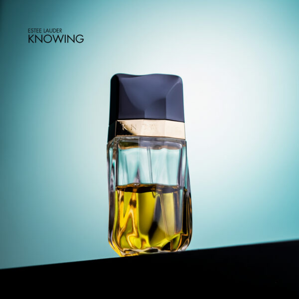 Estée Lauder Knowing
